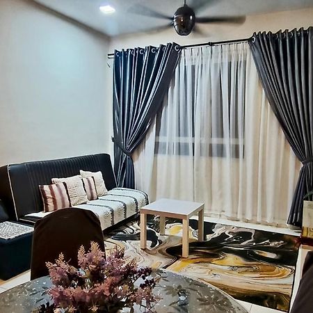 Leezahomestay Bayan Lepas Εξωτερικό φωτογραφία