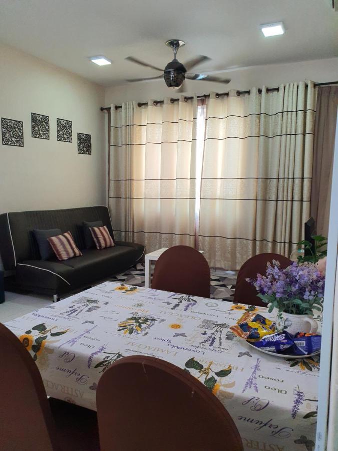 Leezahomestay Bayan Lepas Εξωτερικό φωτογραφία